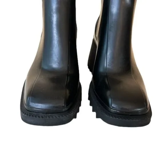 CHLOE Betty Black Rain Boots - Picture 5 of 12